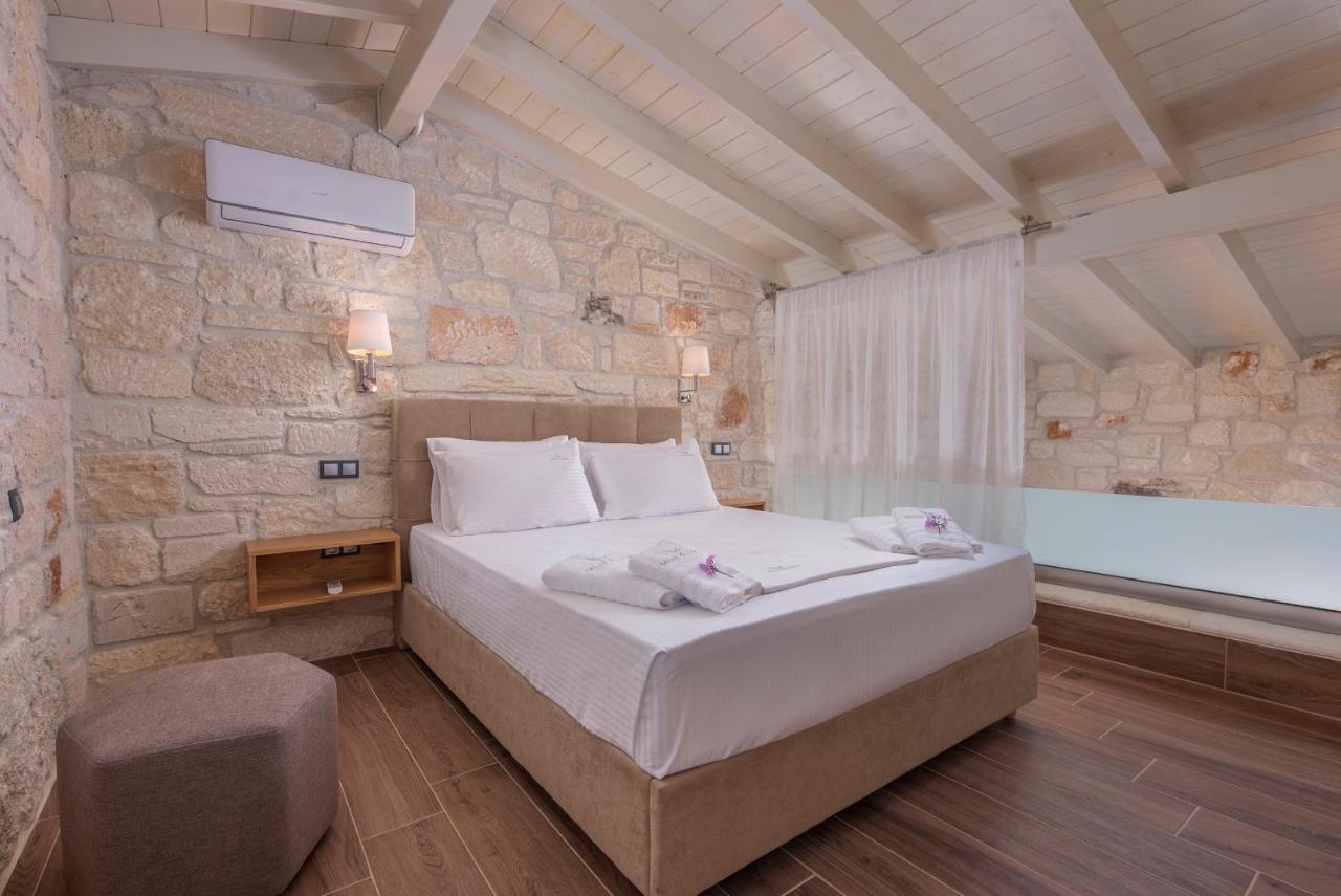Mint Retreat Suites (Adults Only) Kalandra Dış mekan fotoğraf