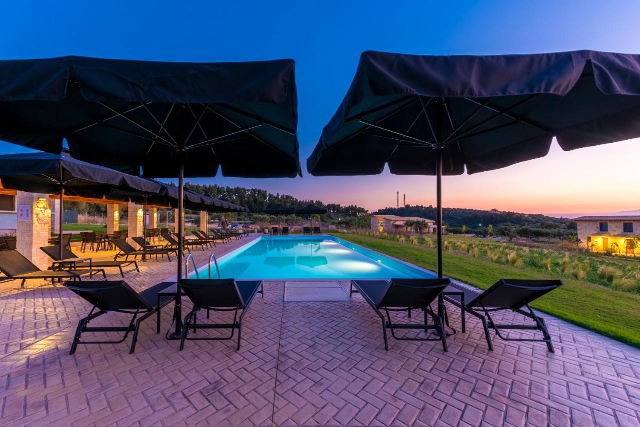 Mint Retreat Suites (Adults Only) Kalandra Dış mekan fotoğraf