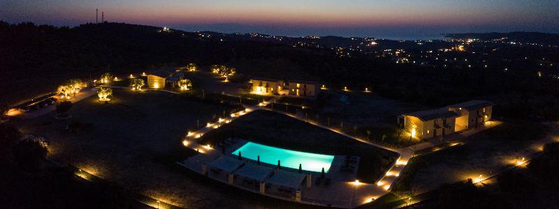 Mint Retreat Suites (Adults Only) Kalandra Dış mekan fotoğraf